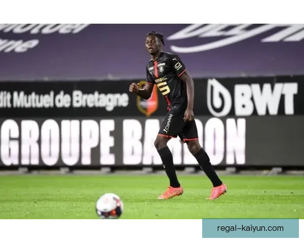 穆西亚拉迎来突破，全球瞩目中场新星展现出色潜力。