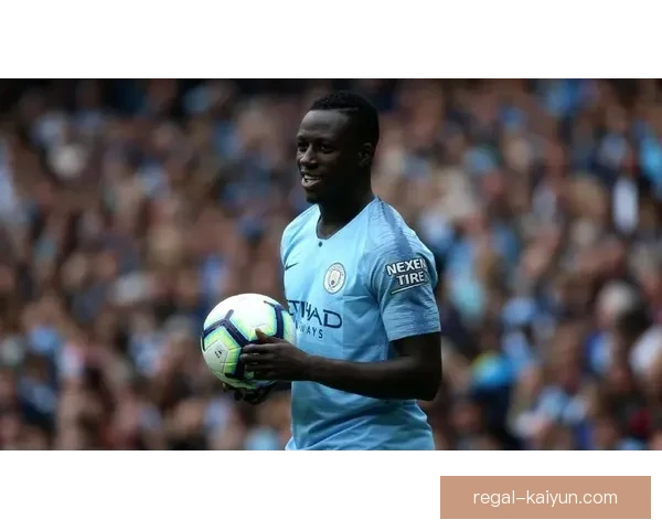 卡梅隆·伯吉斯本赛季英超表现稳健，防守数据持续提升